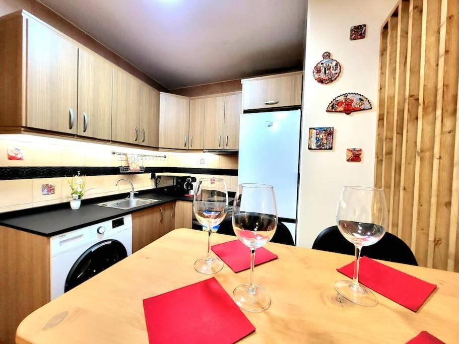 Flamenco, Apartamento Exclusivo De Dos Habitaciones En El Pleno Del Casco Antiguo, Alicante, Playa, Centro Historico, Rambla Luaran gambar